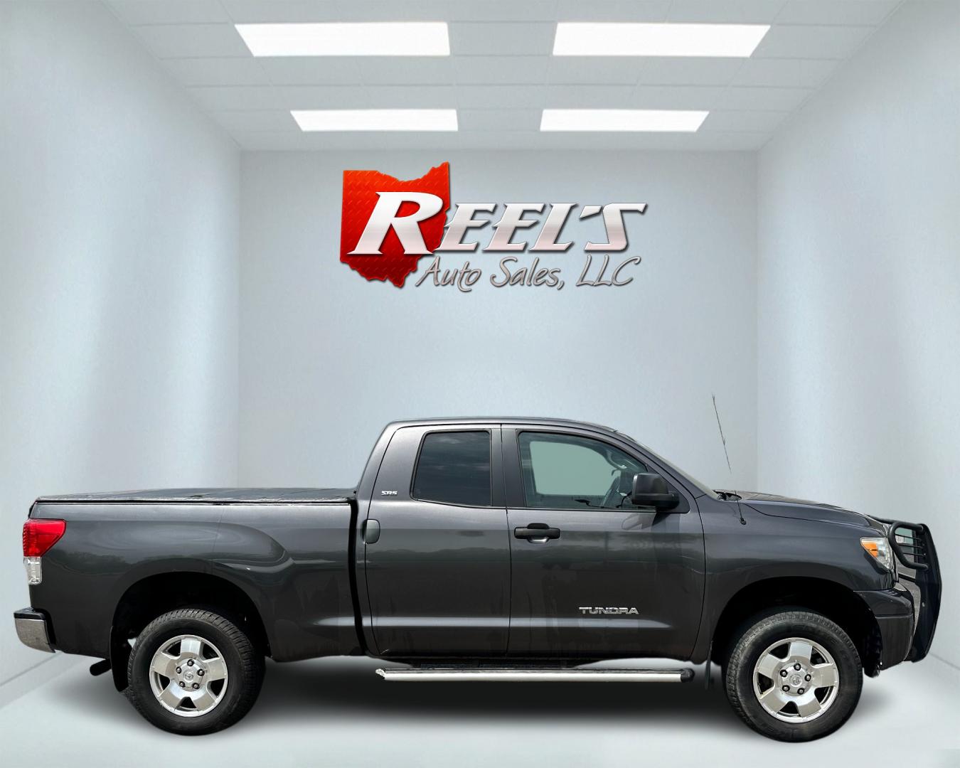 2011 Gray /Black Toyota Tundra SR5 (5TFUM5F12BX) with an 4.6L V8 engine, 6-speed automatic transmission, located at 11115 Chardon Rd. , Chardon, OH, 44024, (440) 214-9705, 41.580246, -81.241943 - Photo#4